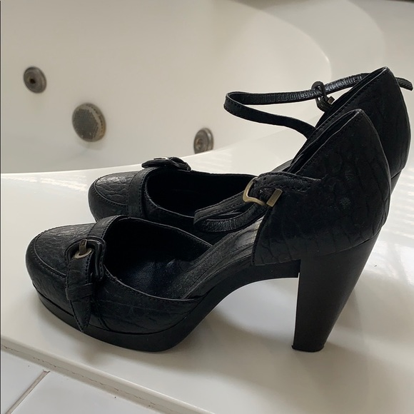 FENDI HEELS SIZE 39 - Picture 2 of 5